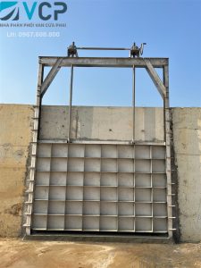 Van cửa phai là thiết bị chuyên dụng sử dụng trong ngành cơ khí, cụ thể nhằm kiểm soát dòng chảy của nước