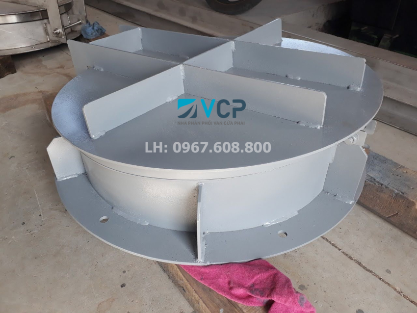 Van cửa lật chất lượng cao, giá cạnh tranh