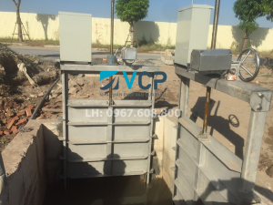 Van cửa phai (Penstock) là một thuật ngữ kỹ thuật nói về một loại van công nghiệp lắp trên cửa sông – biển, miệng ống,…