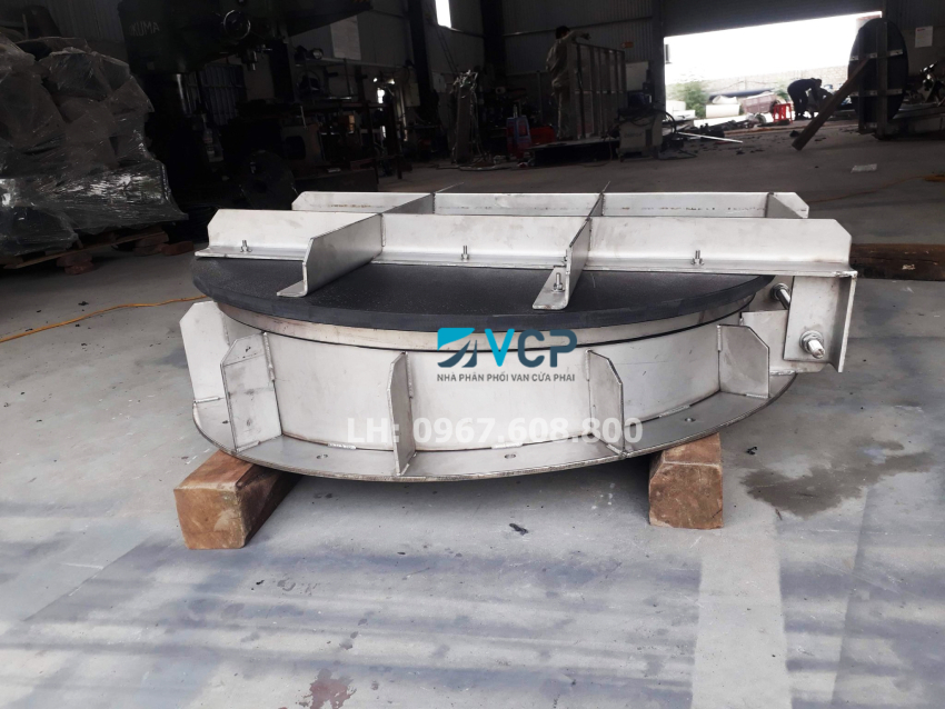 van cửa lật HDPE nhập khẩu